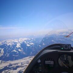 Flugwegposition um 12:23:50: Aufgenommen in der Nähe von Gemeinde Viehhofen, Österreich in 2598 Meter